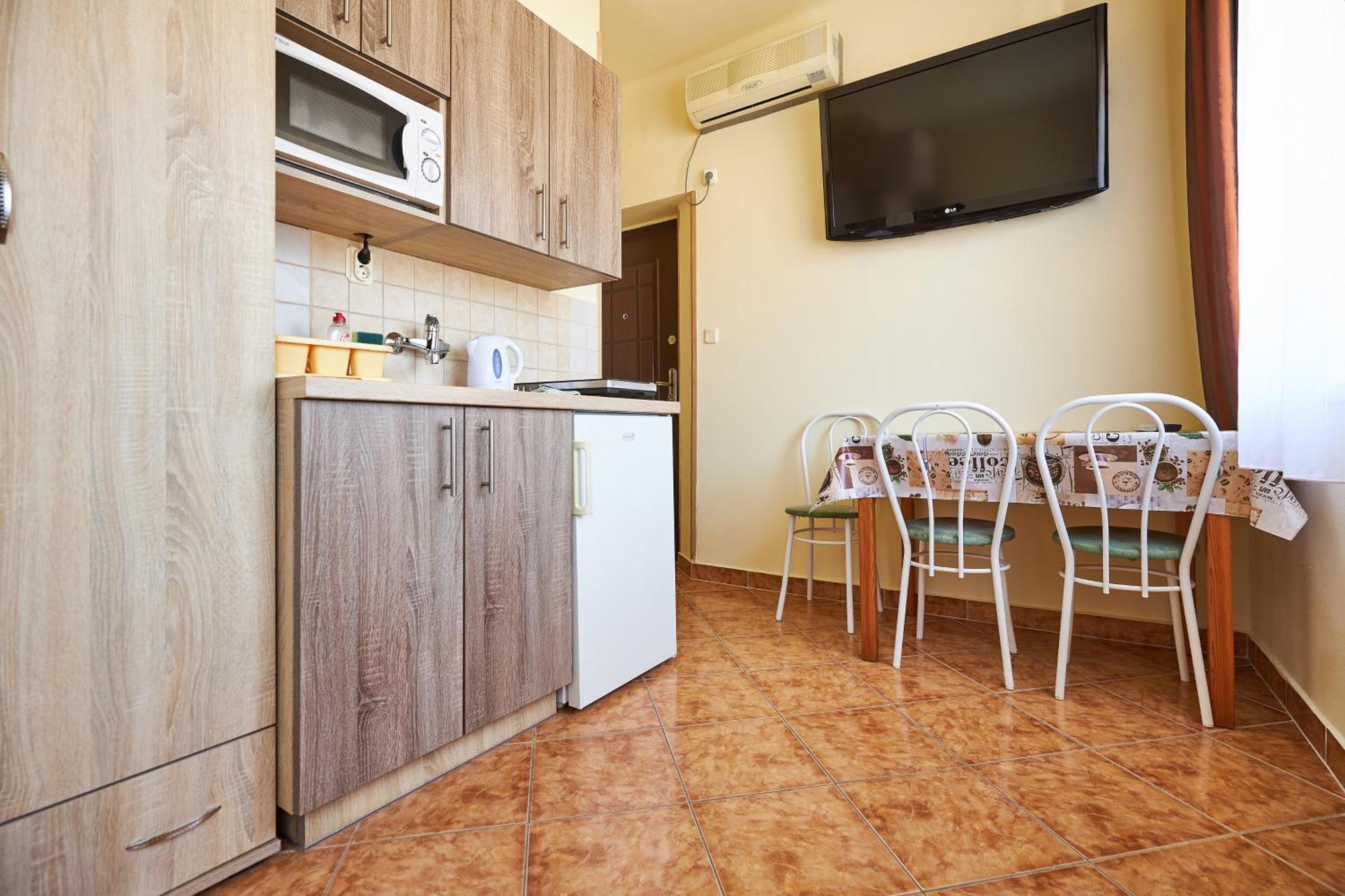 ADA 2 Apartmanház Hajduszoboszlo Bagian luar foto