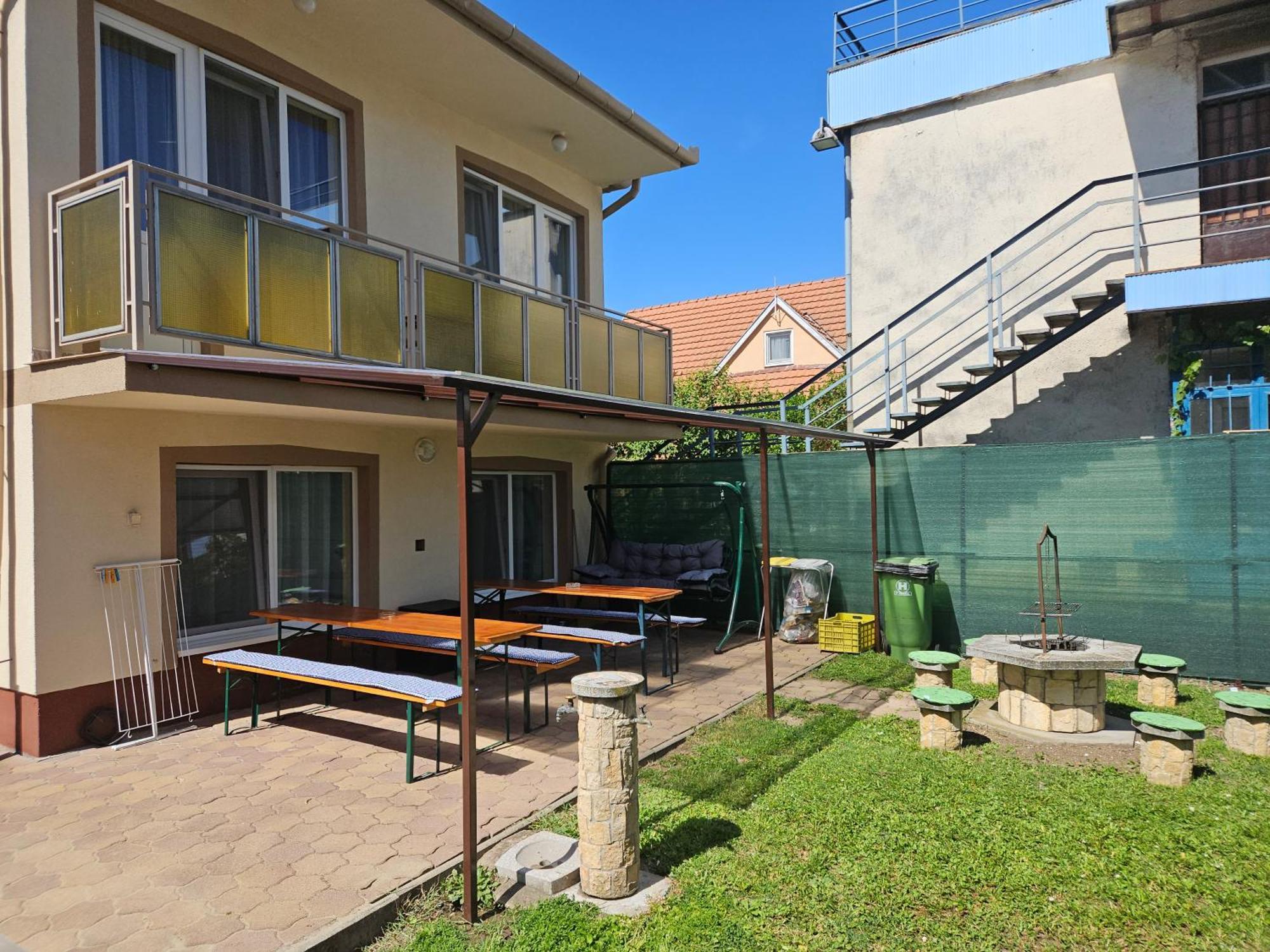 ADA 2 Apartmanház Hajduszoboszlo Bagian luar foto