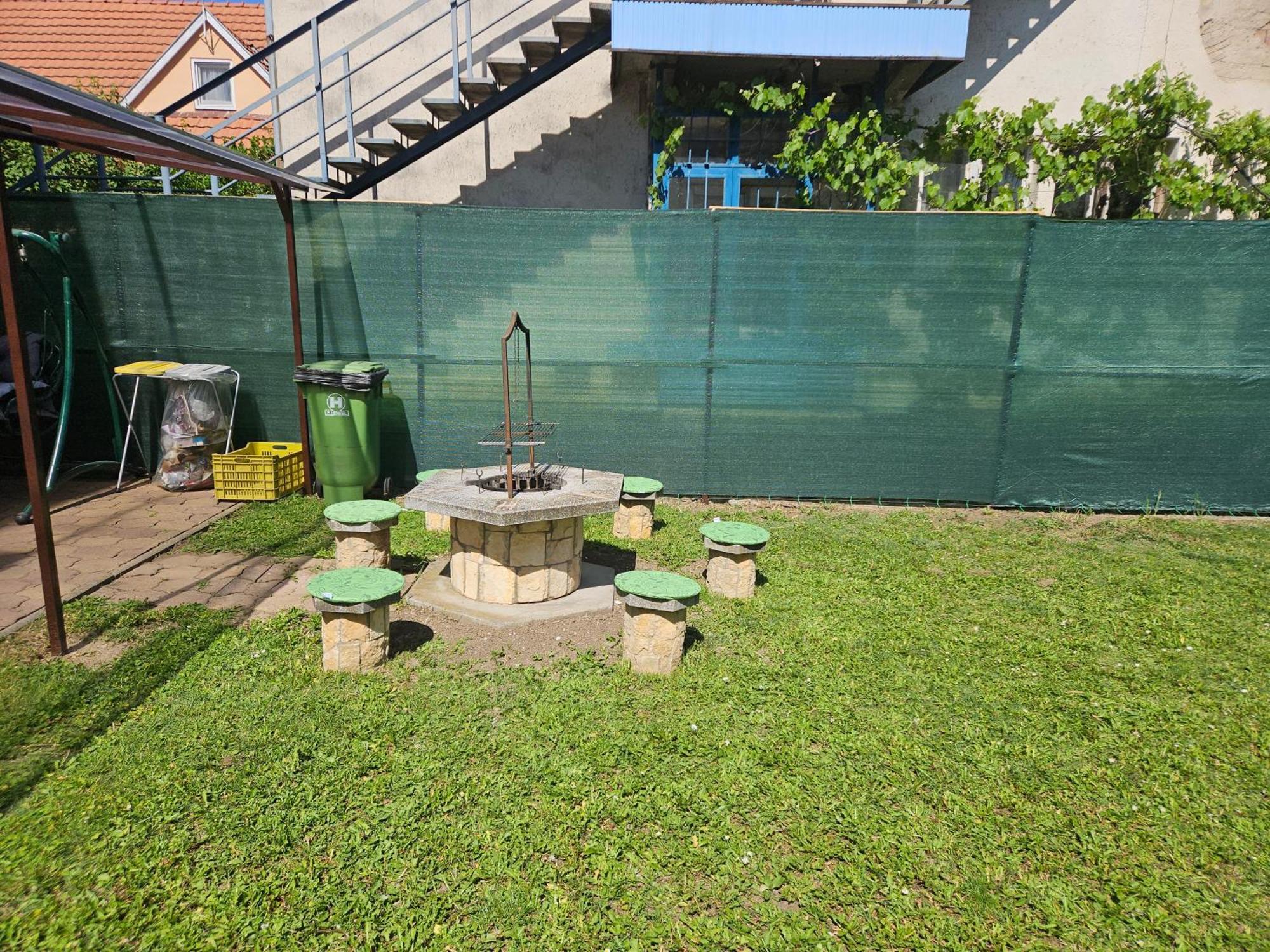 ADA 2 Apartmanház Hajduszoboszlo Bagian luar foto