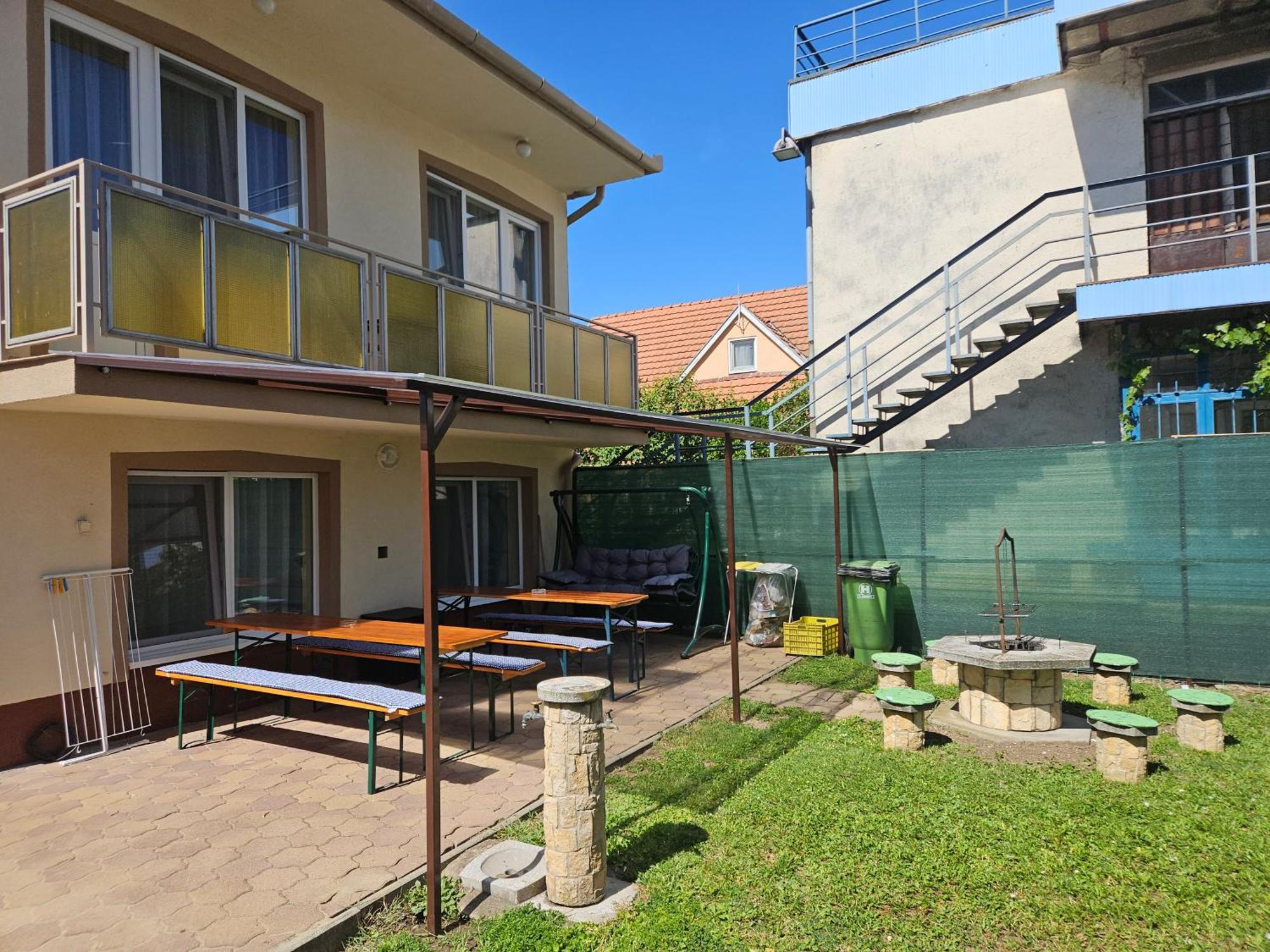 ADA 2 Apartmanház Hajduszoboszlo Bagian luar foto