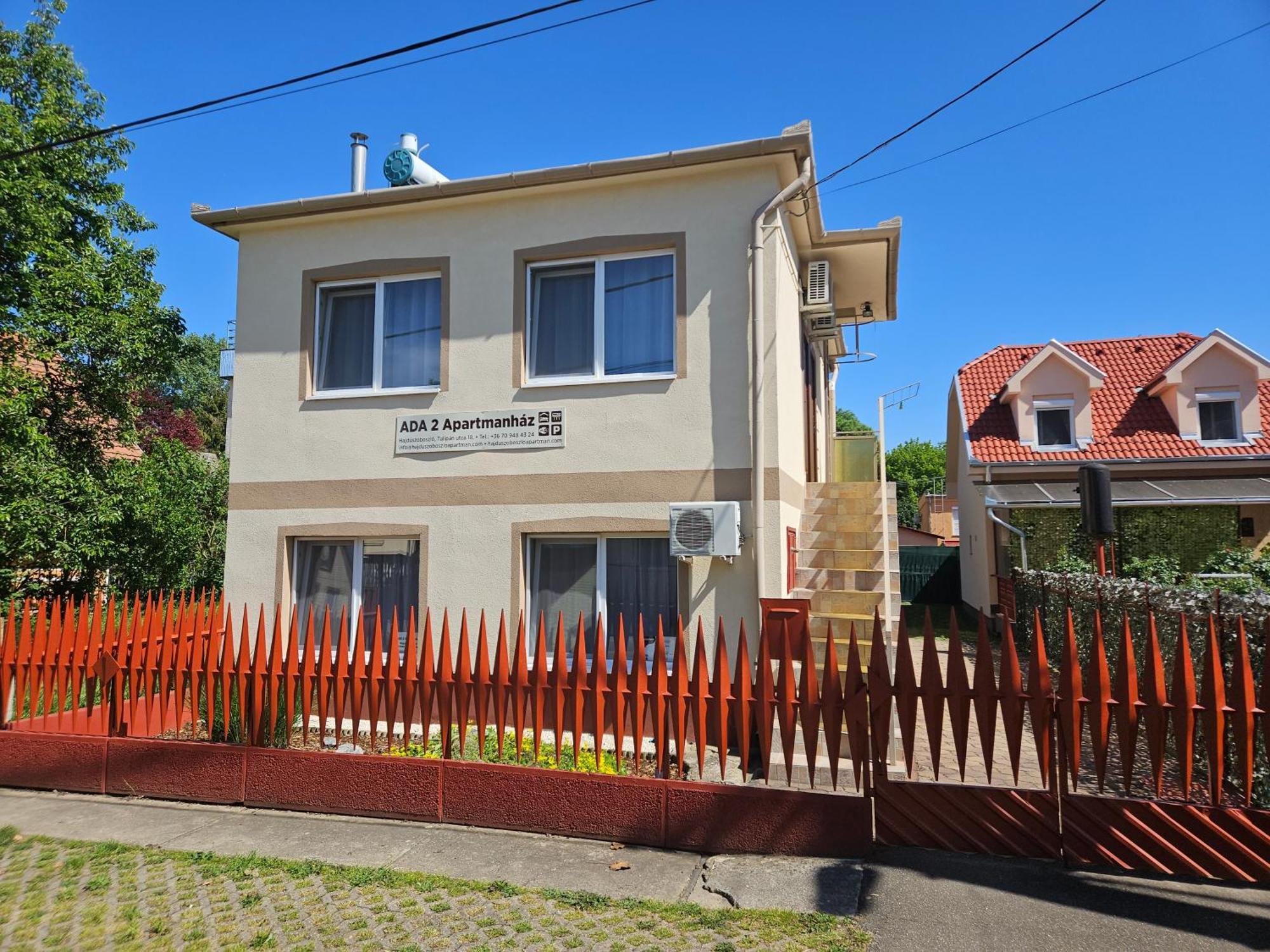 ADA 2 Apartmanház Hajduszoboszlo Bagian luar foto
